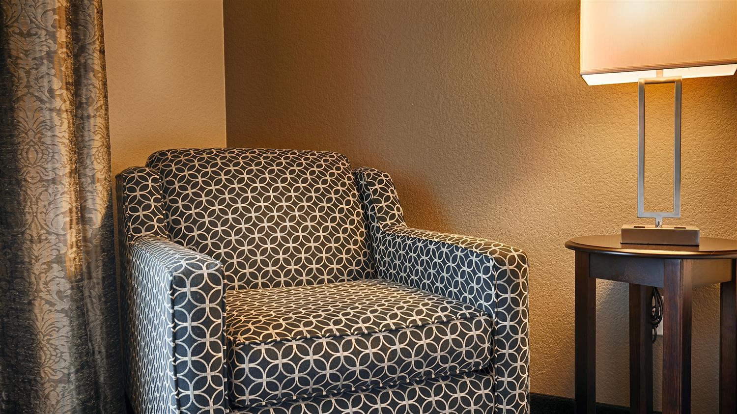 Best Western Plus Austin Airport Inn & Suites Екстер'єр фото