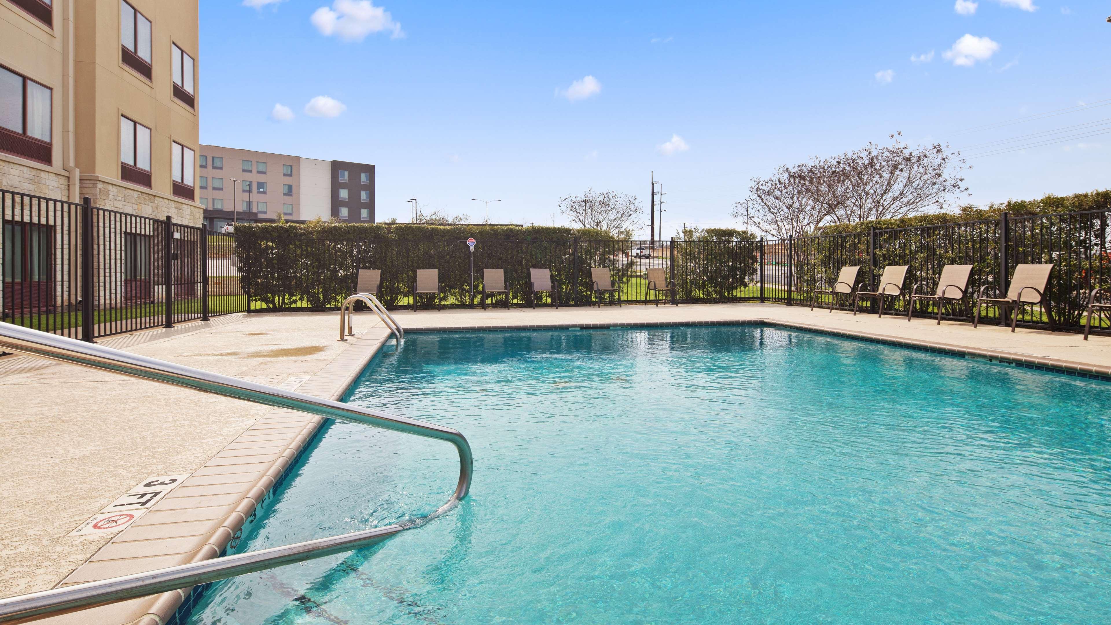 Best Western Plus Austin Airport Inn & Suites Екстер'єр фото